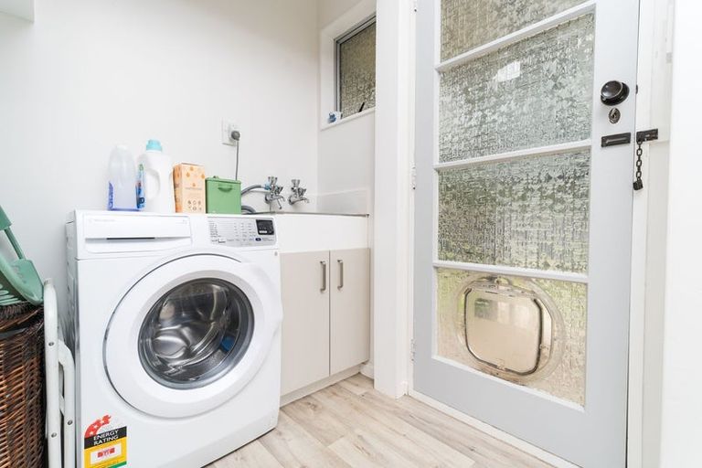 Photo of property in 5a Palliser Place, Milson, Palmerston North, 4414