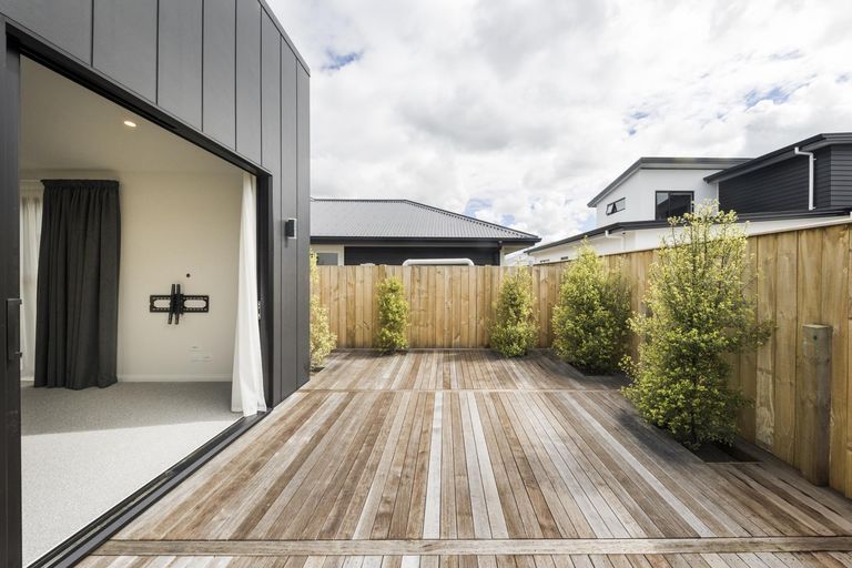 Photo of property in 12 Roy Street, Palmerston North, 4410