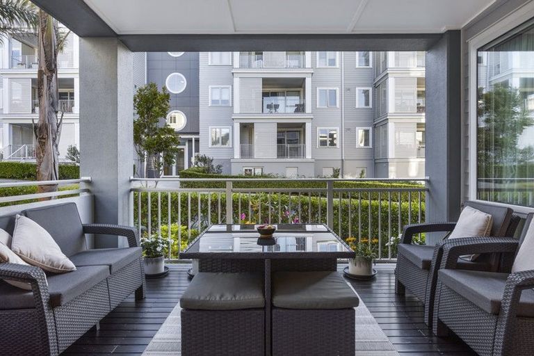 Photo of property in 90 Panorama Heights, Orewa, 0931