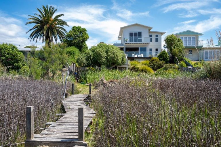 Photo of property in 2 Collison Terrace, Haumoana, 4102