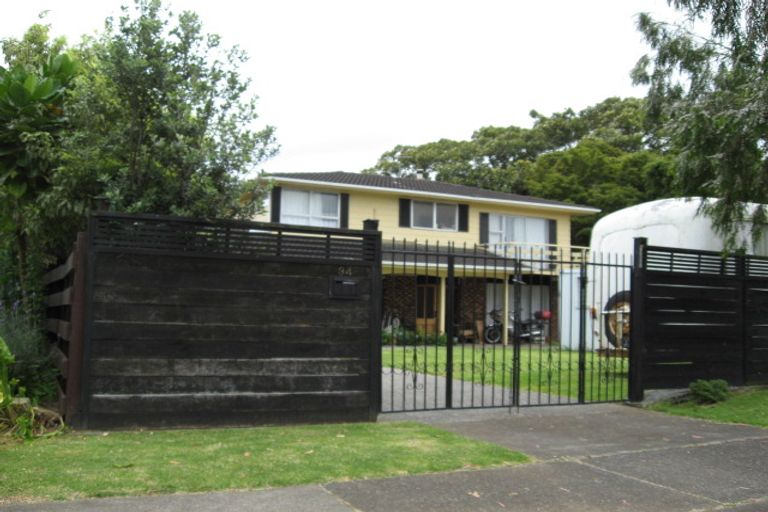 Photo of property in 94 Muir Avenue, Mangere Bridge, Auckland, 2022