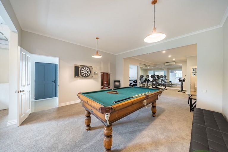 Photo of property in 29 Padnell Crescent, Paparangi, Wellington, 6037