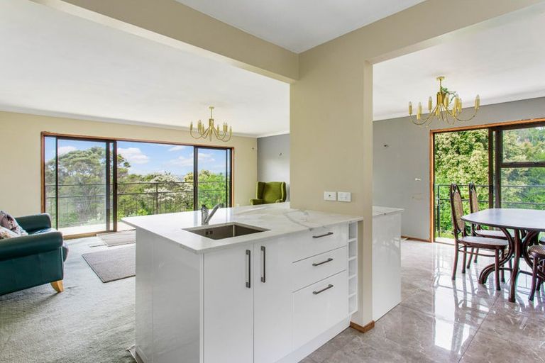 Photo of property in 229a Golf Road, Titirangi, Auckland, 0604