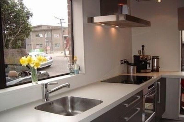 Photo of property in 1/2 Canon Street, St Albans, Christchurch, 8014