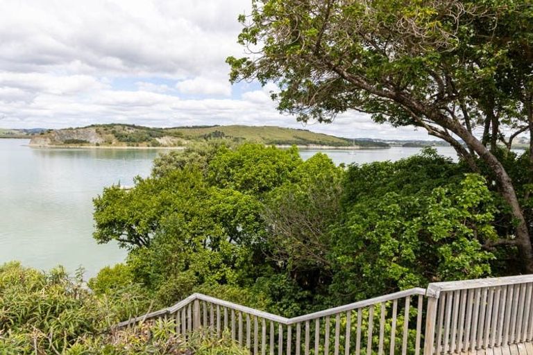 Photo of property in 11 Cliff Street, Onerahi, Whangarei, 0110