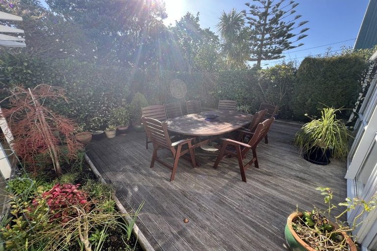 Photo of property in 8 Raumati Terrace, Khandallah, Wellington, 6035