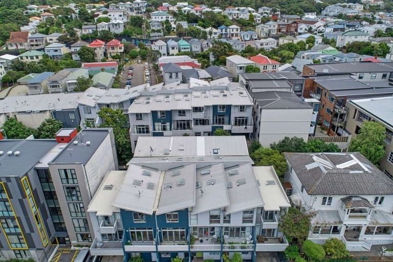 Photo of property in Mondrian Townhouses, 9/24 Hanson Street, Mount Cook, Wellington, 6021