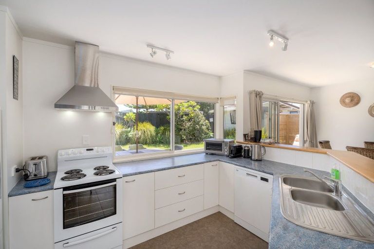 Photo of property in 12 Pleasant Place, Pauanui, Hikuai, 3579