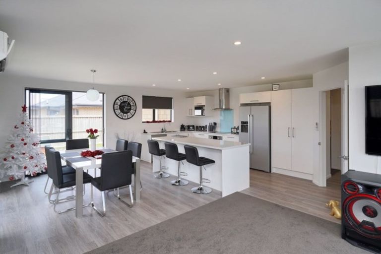 Photo of property in 13 Hewlings Street, Kaiapoi, 7630