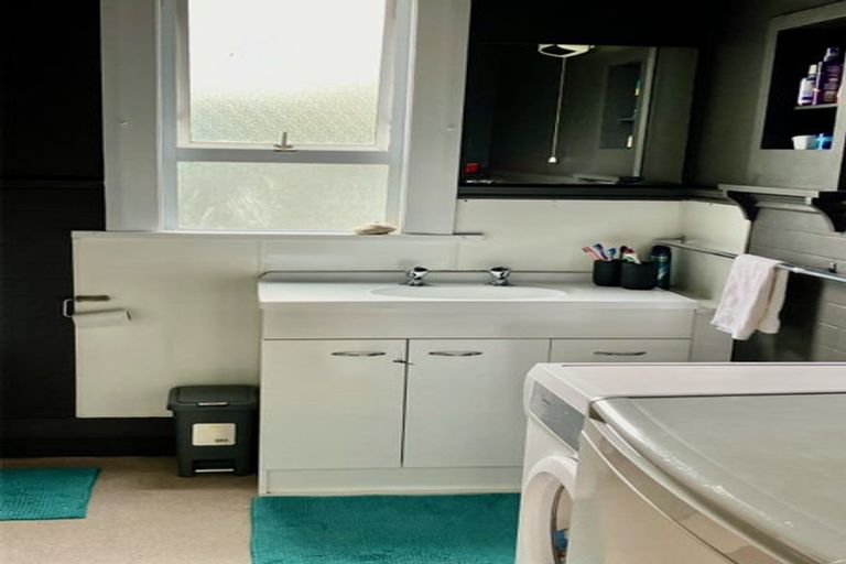 Photo of property in 12 Elderlee Street, Milton, 9220