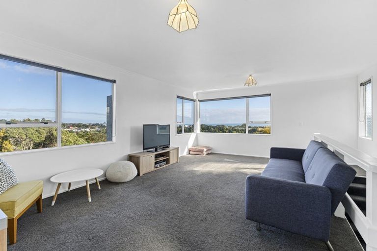 Photo of property in 49 Queens Road, Glen Avon, New Plymouth, 4312