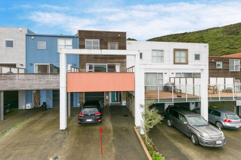 Photo of property in 56 Saddleback Grove, Karori, Wellington, 6012