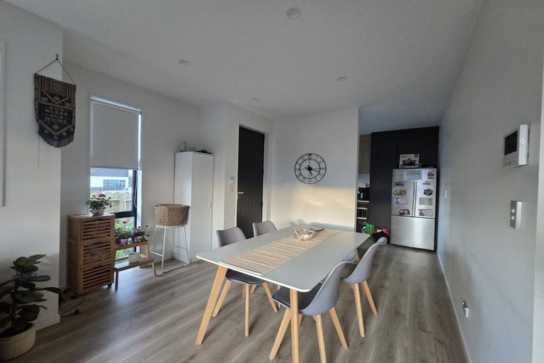 Photo of property in 1/2 Maxwelton Drive, Mairangi Bay, Auckland, 0630