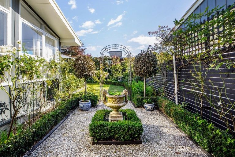 Photo of property in 22 Mahupuku Street, Greytown, 5712