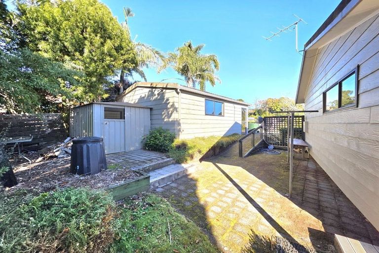 Photo of property in 7a Winstone Place, Highlands Park, New Plymouth, 4312