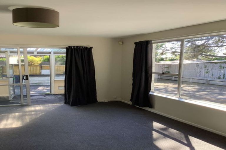 Photo of property in 72 Waratah Street, Avondale, Christchurch, 8061