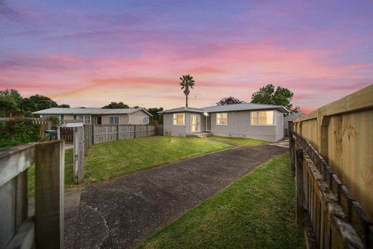 Photo of property in 19 Clendon Place, Manurewa, Auckland, 2102