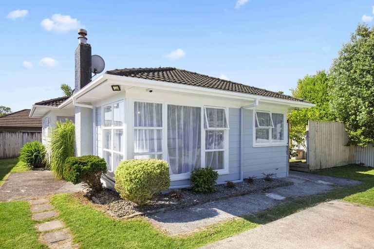 Photo of property in 10 Valley Road, Waiuku, 2123