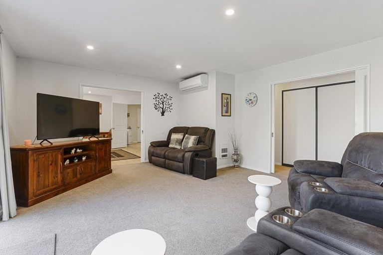 Photo of property in 40 Panckhurst Drive, Woodend, 7610