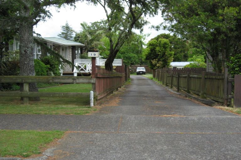 Photo of property in 19 Lindis Place, Mangere Bridge, Auckland, 2022