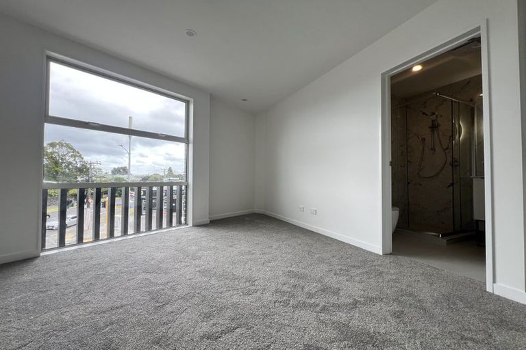Photo of property in 100 Trafalgar Street, Waterloo, Lower Hutt, 5011