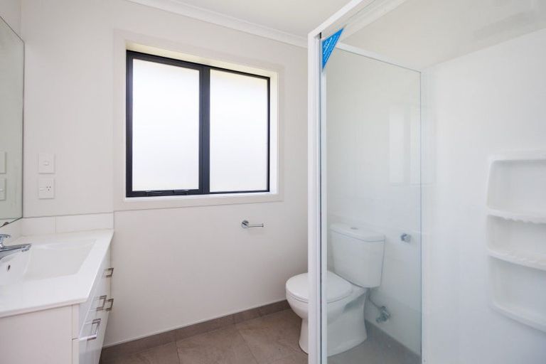 Photo of property in 12 Gibraltar Way, Fitzherbert, Palmerston North, 4410