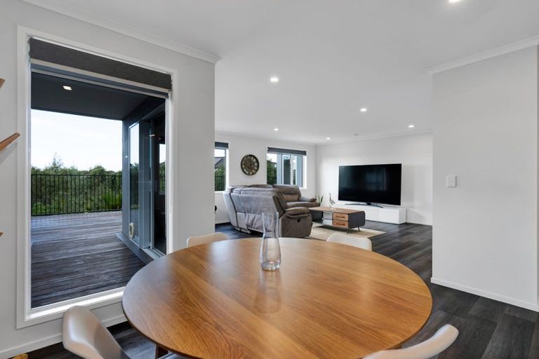 Photo of property in 4 Kakariki Lane, Waiwhakaiho, New Plymouth, 4312