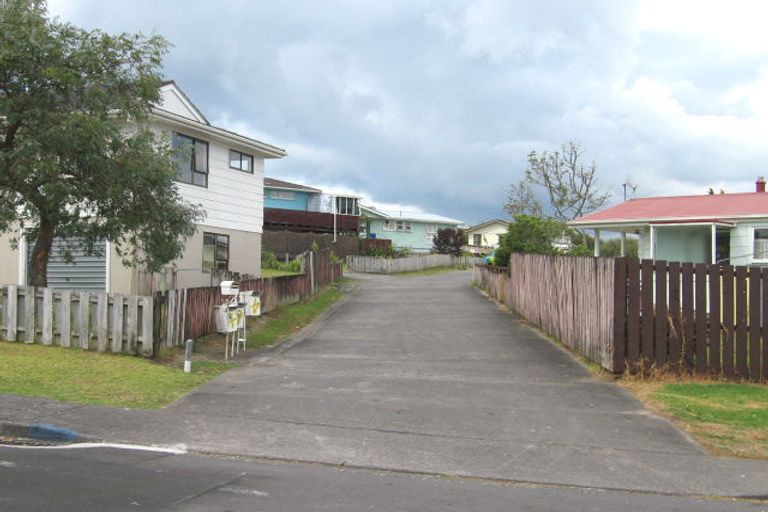 Photo of property in 7 Brougham Place, West Harbour, Auckland, 0618
