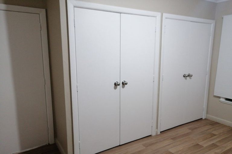 Photo of property in 2 James Road, Manurewa, Auckland, 2102