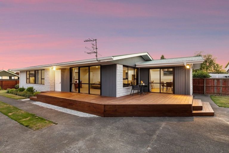 Photo of property in 34 Witham Street, Hornby, Christchurch, 8042