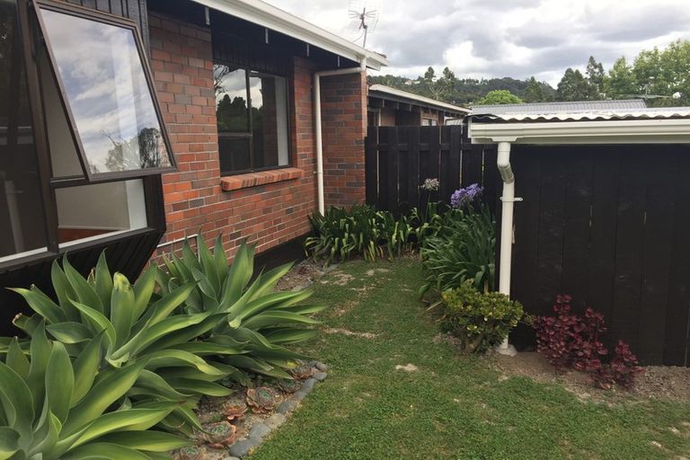 Photo of property in 1/77 Konini Road, Titirangi, Auckland, 0604