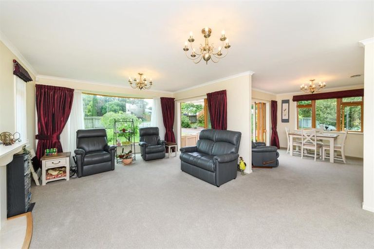 Photo of property in 11 Wanganui Road, Marton, 4710