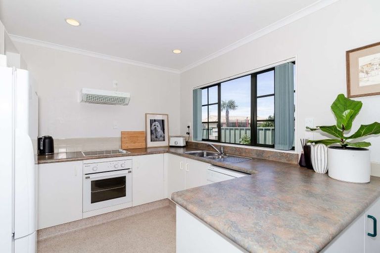 Photo of property in 2a Spriggs Crescent, Greenmeadows, Napier, 4112