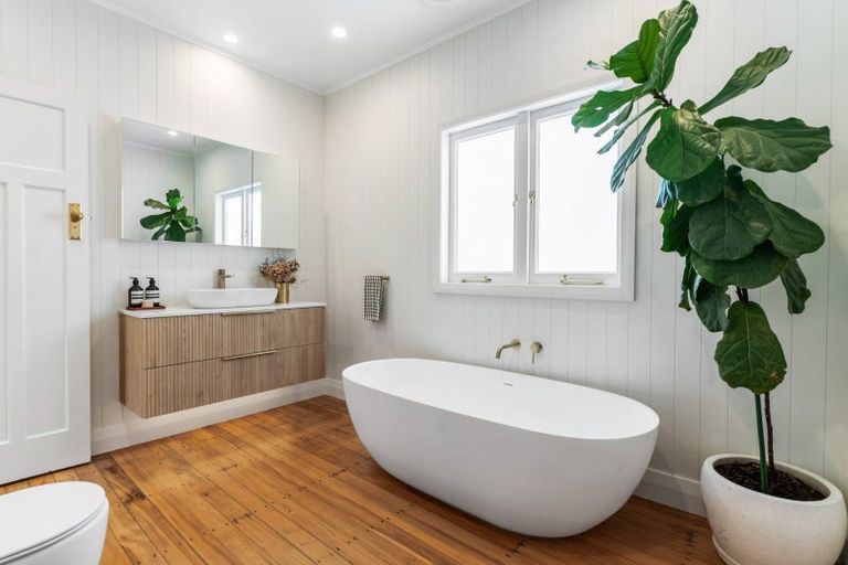 Photo of property in 26 Richmond Avenue, Northcote Point, Auckland, 0627