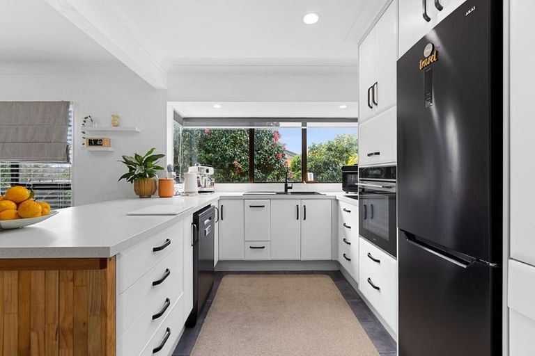 Photo of property in 33 Kotuku Place, Matua, Tauranga, 3110