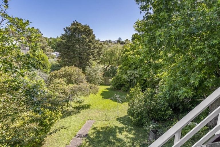 Photo of property in 2/111 Eskdale Road, Birkdale, Auckland, 0626