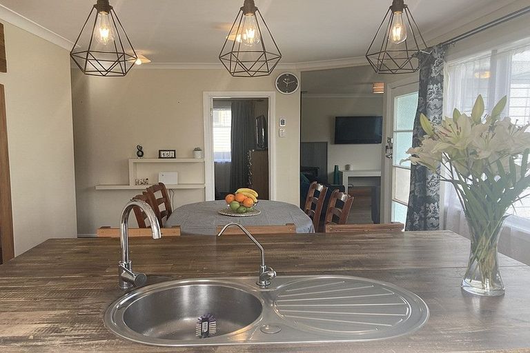 Photo of property in 5 Page Street, Stratford, 4332