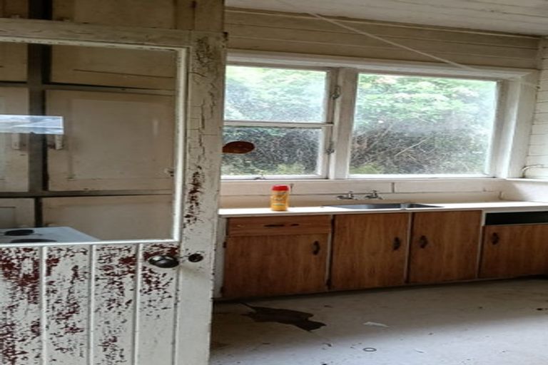 Photo of property in 28 Highbury Road, Highbury, Wellington, 6012