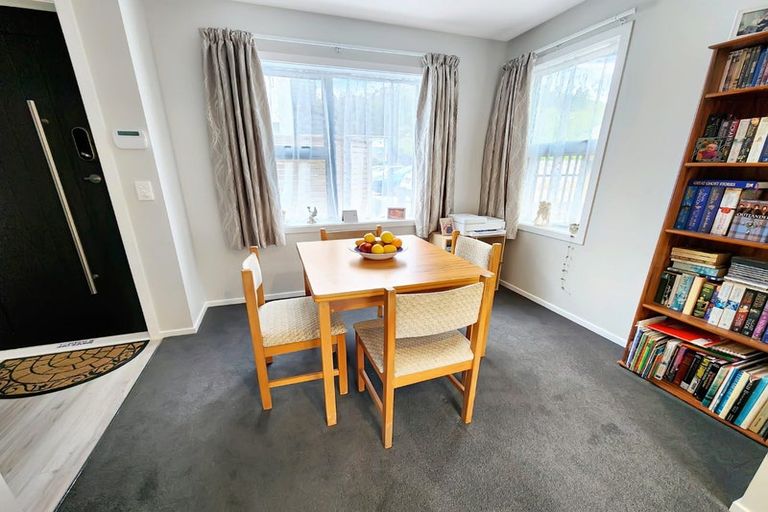 Photo of property in 5/6 Peel Place, Wainuiomata, Lower Hutt, 5014