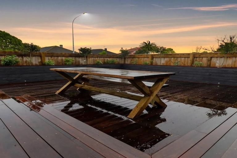 Photo of property in 5a Chelwood Street, Takaro, Palmerston North, 4412