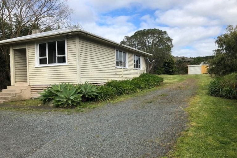 Photo of property in 11 Pukemiro Road, Te Kamo, Whangarei, 0112