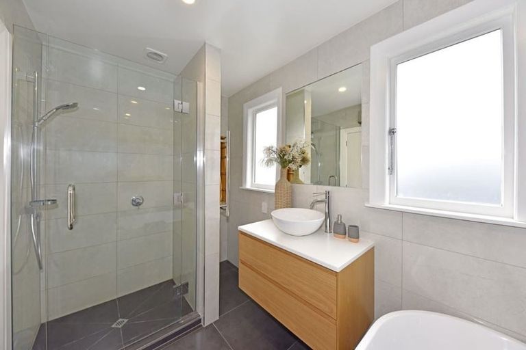 Photo of property in 52 Moreland Avenue, Papanui, Christchurch, 8053