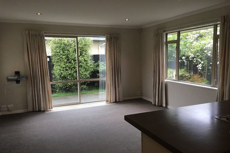 Photo of property in 1b Staffordshire Street, Burwood, Christchurch, 8083