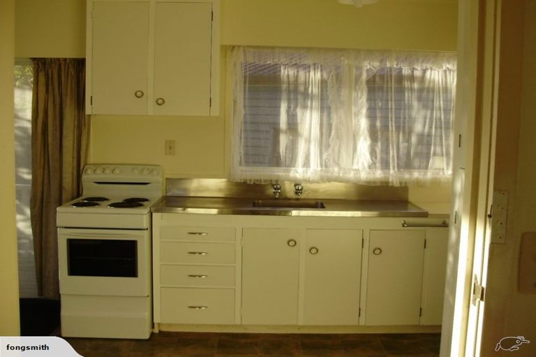 Photo of property in 53 Henderson Valley Road, Henderson, Auckland, 0612