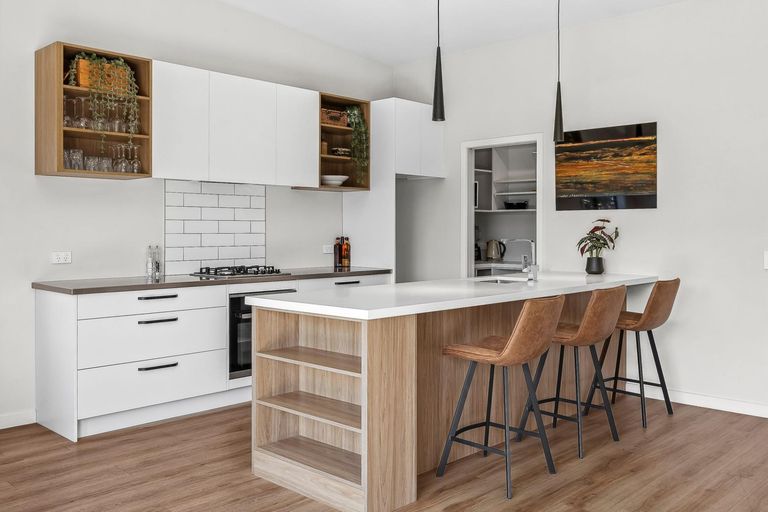 Photo of property in 4 Kahu Close, Wanaka, 9305