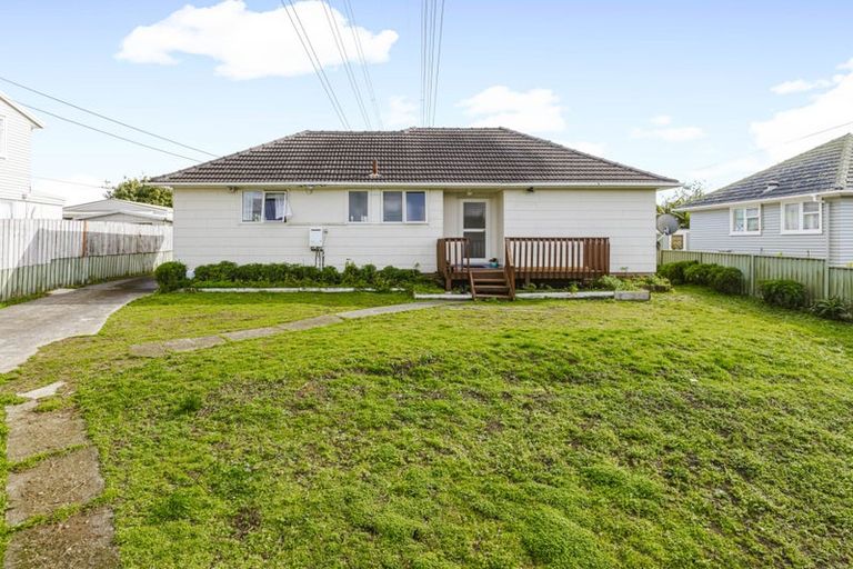 Photo of property in 10 Gilbert Road, Otara, Auckland, 2023