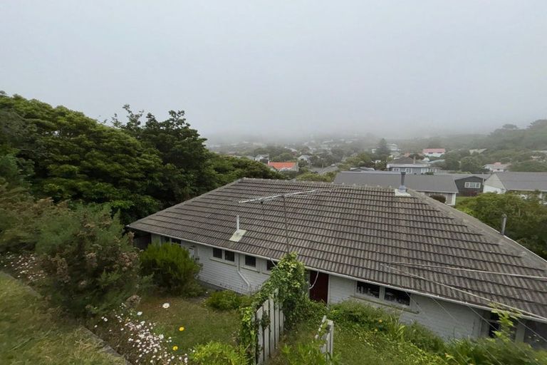 Photo of property in 2 Thurleigh Grove, Karori, Wellington, 6012