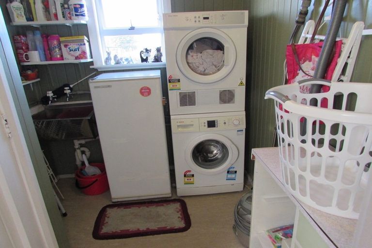 Photo of property in 2 Egmont Street, Patea, 4520
