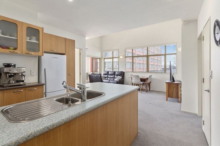 Photo of property in Hume House, 31/152u The Terrace, Wellington Central, Wellington, 6011