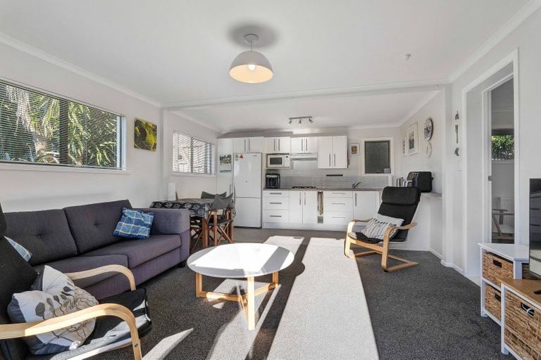 Photo of property in 62d Poplar Grove, Whalers Gate, New Plymouth, 4310